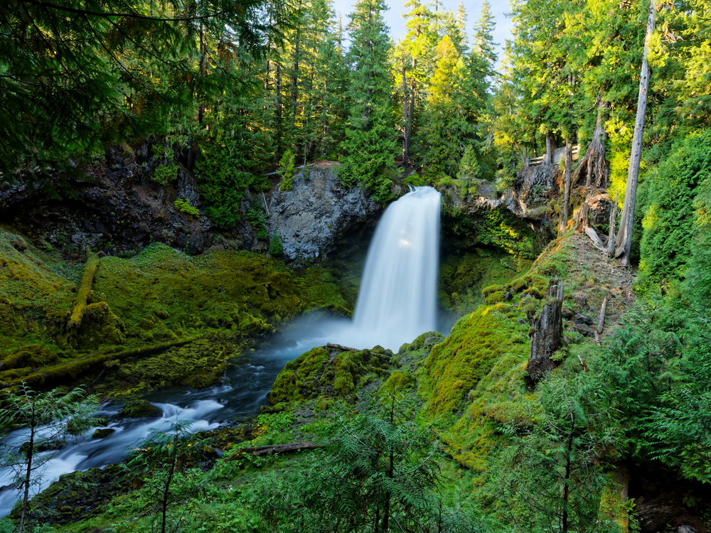 Above: Sahalie Falls