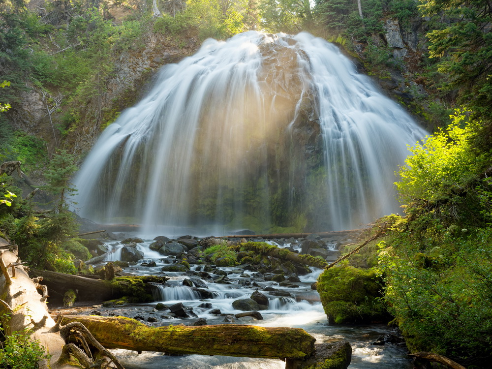 Above: Chush Falls and sunlit spray