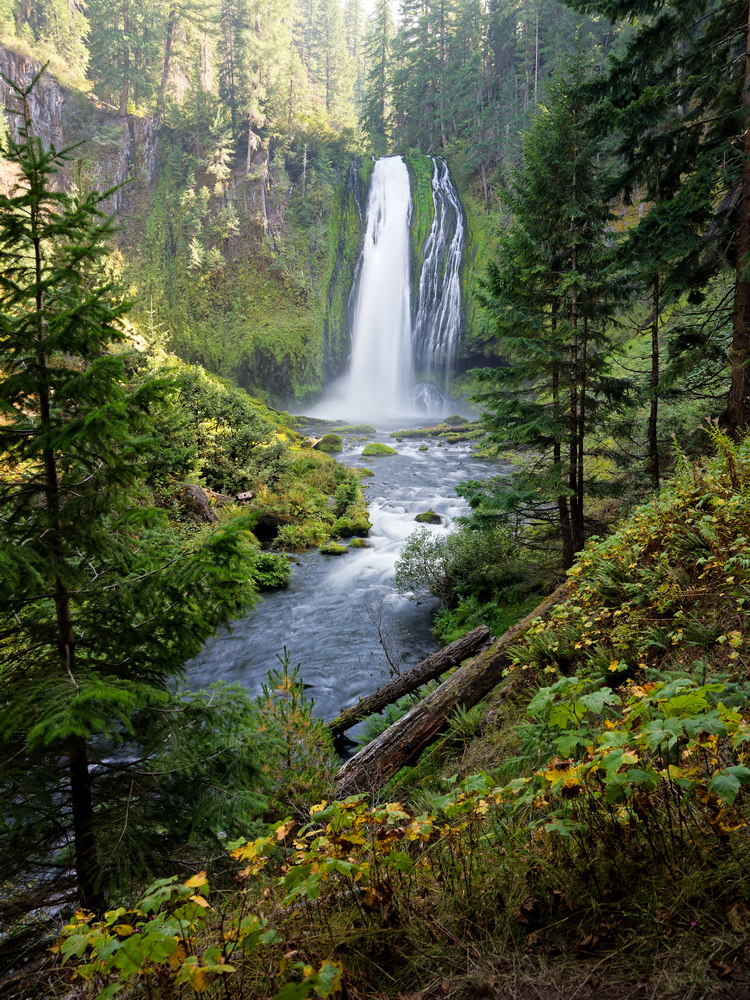 Above: Full view of the Falls