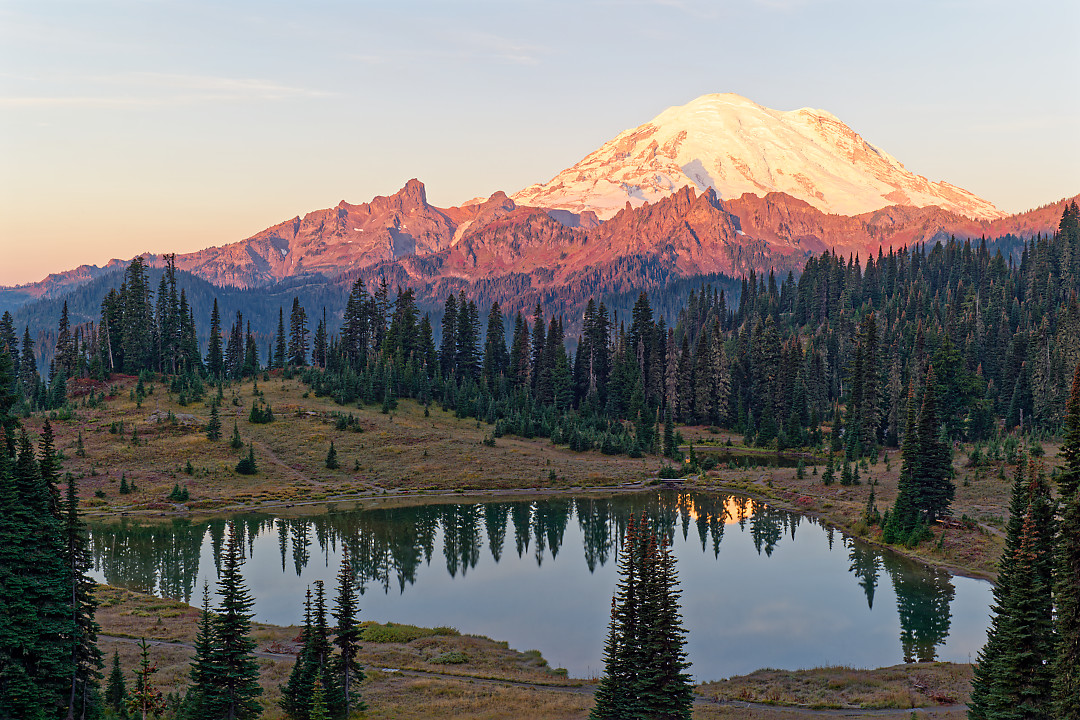 Above: Rainier and surrounding sub peaks bathed in the morning sun.