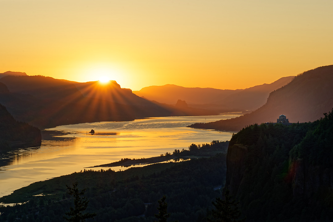 Above: Sunrise from Women’s Forum viewpoint.