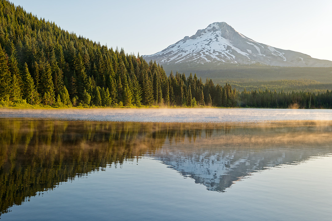 Above: Sunlight hitting fog on the surface of Trillium.