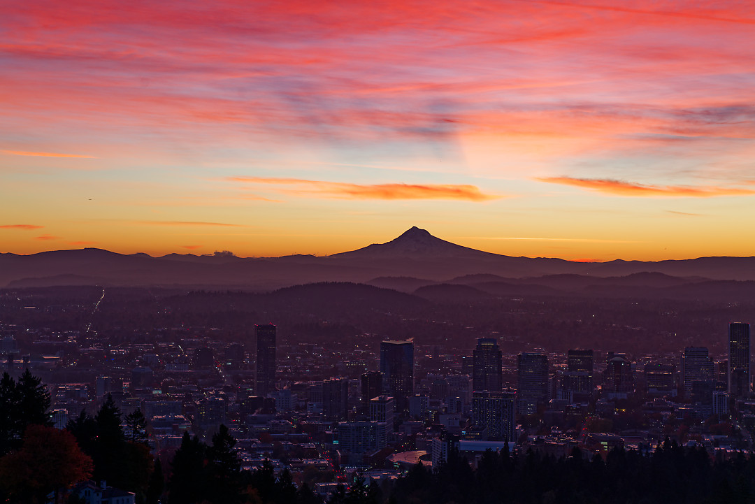 Above: First shot I fired off after sprinting from my car to the viewpoint.